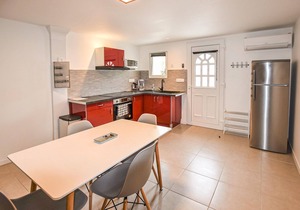 Charming cottage in the middle of nature.