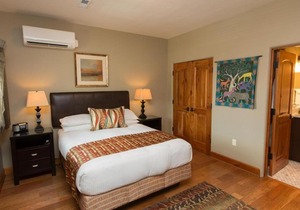 Columbia Cliff Villas