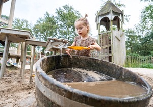 Comfort 6-person bungalow in the holiday park Landal De Lommerbergen