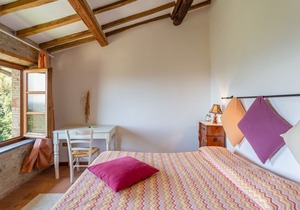 Country House / Farm House in Mastiano with 2 bedrooms sleeps 4