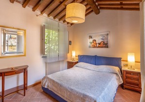 Country House / Farm House in Mastiano with 2 bedrooms sleeps 4