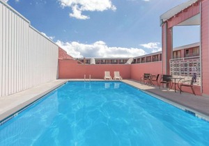 Days Inn by Wyndham Burns