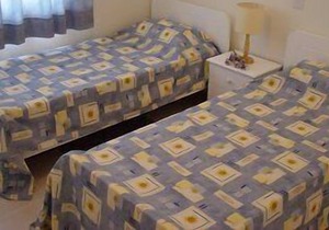 Delightful Apartment with Shared Pool - TV, Wifi, AC - Modern and Well Equipped