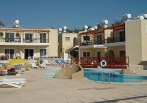 Delightful Apartment with Shared Pool - TV, Wifi, AC - Modern and Well Equipped