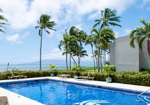 Deluxe, Oceanfront, Top-Floor Condo w/Ocean Views, Shared Pool, & Free WiFi!