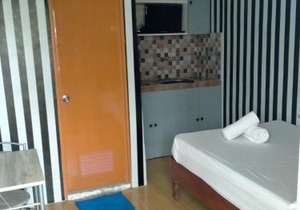 DJCI Apartelle Walk to Robinson & NE Pacific Mall 3 Min to SM Cabanatuan