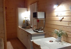 Domek nad jeziorem/Seehaus 1B (Sławno/Łętowo)