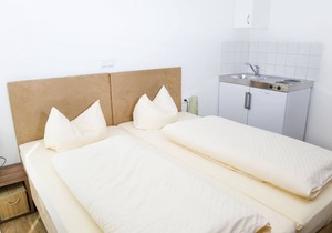Doppelzimmer mit Küchenzeile