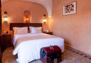 Double room in a charming villa in the heart of the palm tree Marrakech 02