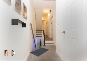 Downtown Retreat-Spacious Rooms with Shared Kitchen & Bath