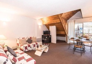 Duplex ensoleillé pour 6 pers avec balcon, parking et proche des remontées mécaniques à Saint Lary - FR-1-296-265
