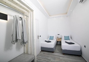 Elite Santorini Villa Aegean Melody Suites 2 Bedroom Heated Outdoor Jacuzzi Vlyxada