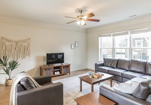 Family Getaway in San Marcos + Sleeps 12!