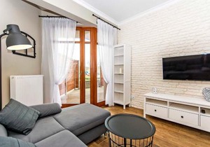 Four - Neptun Park by OneApartments