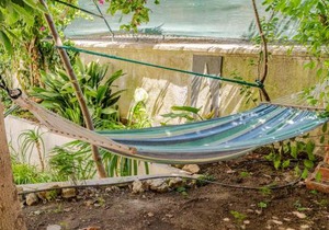 Fragrant Apt with Private Garden in Historic Graça