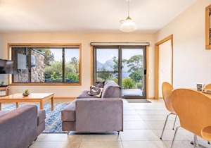 Freycinet Stone Studio 5 - Greystone