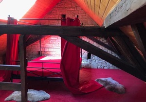 Generous living in the Quetschekuchestubb