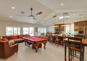 Golf Course Views Stunning Oasis in Phoenix!