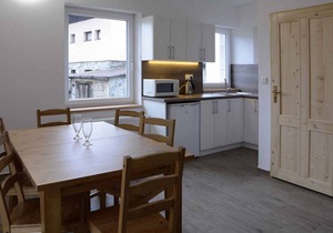 Holiday apartment 150 m from the ski bus