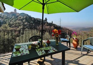 Holiday home with above-ground pool and sea view in Monteggiori