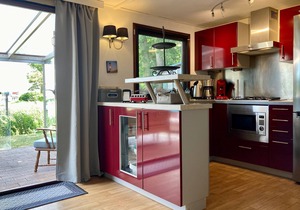 Holiday Home with Winter Garden by the Lauwersmeer for 4 Guest