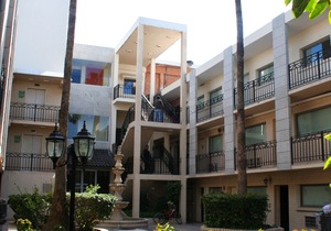 Hotel El Camino Inn & Suites