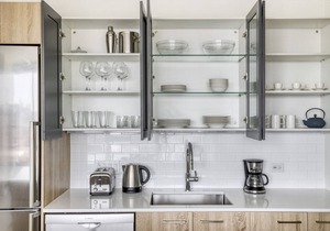 Ideal West Loop 1BR w/Pool, Coworking & Gym, 1 block to L, by Blueground