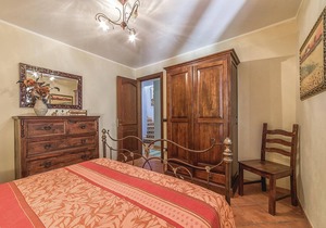 Just a few hundred meters from the beach and about 7 km from Menfi awaits you this pretty, neatly fu