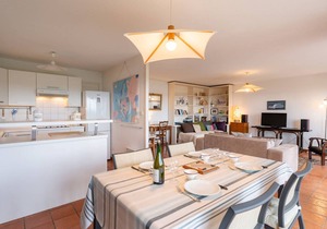 La Trinité-sur-Mer: 3-Room Apt, Sleeps 6, Wifi, Parking