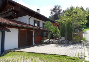 Landhaus Engelhardt in a quiet, sunny location with mountain views Whg. 1