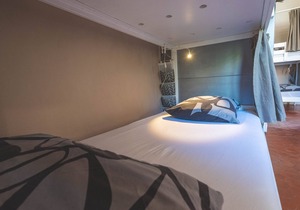 Large apartment up to 16 people in city center