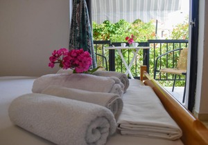 Lemon studio with garden close to the beach