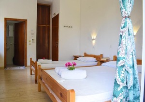 Lemon studio with garden close to the beach