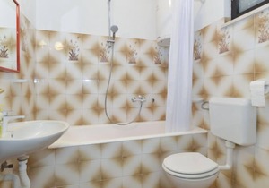 Lila (BRC154) by Interhome