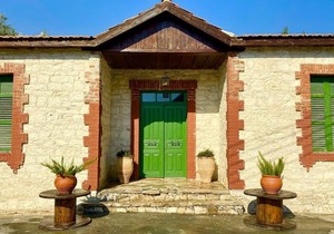 Listed Villa in Laneia