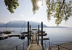 Living in an extraordinary vacation resort with approx. 8 hectares park and pool