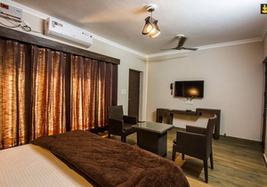 LivingStone Riverside Hills Resort Suite Room