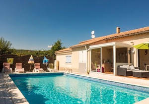 Lovely Holiday Home in Argeliers with Swimming Pool