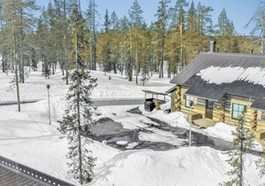 Maahisenrinne 3 E 19 by Interhome