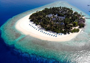 Malahini Kuda Bandos Resort