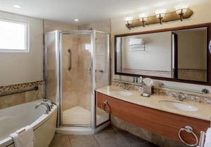 Master w Ocean & Lagoon view 2 guests (C06)