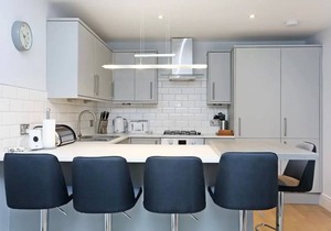 Modern 3 bedroom Apartment, West End