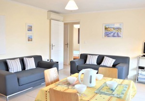 Modern Apartment, 2 Bedrooms, Terrace, A/C, Parking, Near Beach, Cavalaire