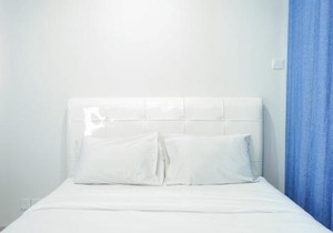 Modern Living 1BR @Atlanta Residences Apartment With City View By Travelio