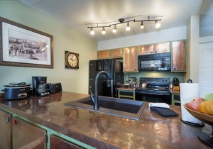 Modern Peak 8 Getaway! Grandview 2BR Condo