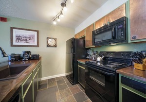 Modern Peak 8 Getaway! Grandview 2BR Condo