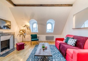 Montaigne IV - Two Bedroom Apartment, Sleeps 6
