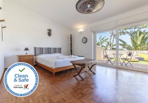 N - Bedroom 2 in the Astonishing Bayview Guesthouse