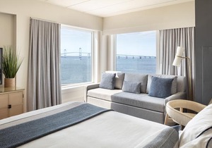 Newport Harbor Island Resort