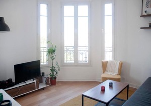 Nice 30m with open view in Clichy